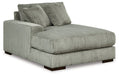Lindyn Super Chaise image