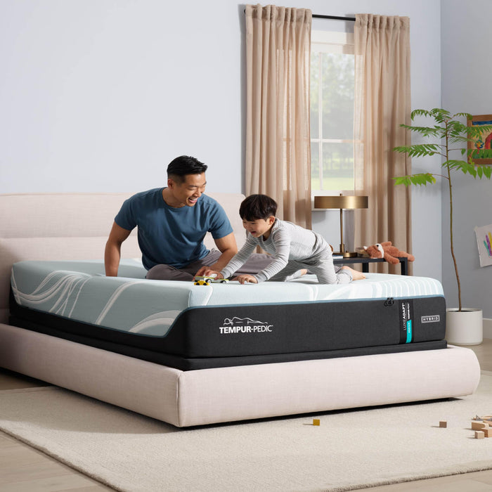 TEMPUR- LuxeAdapt 2.0 Medium 13 inch Hybrid Mattress, King